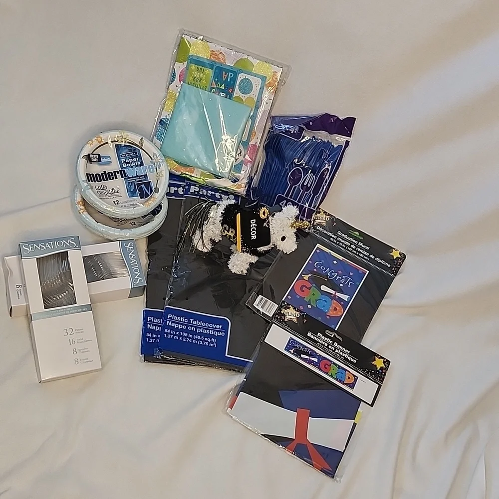 Graduation Party Set-NWT